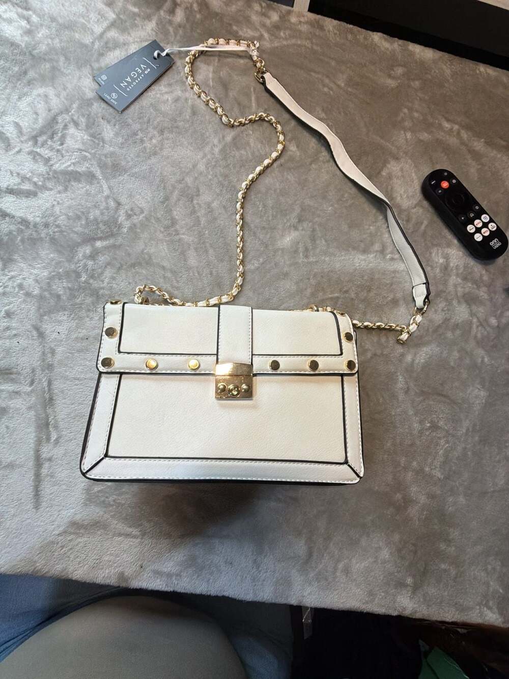 La Terre Peta-Approved Vegan White Crossbody Shoulder Bag with Gold Chain and St